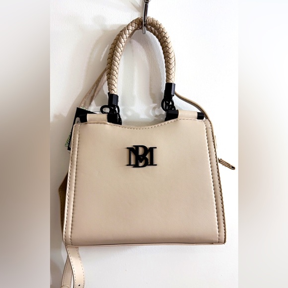 Badgley Mischka Handbags - NWT Badgley Mischka Handbag/Crossbody 🔥🛒 9”x 8” Removable Long Strap 🛒✅